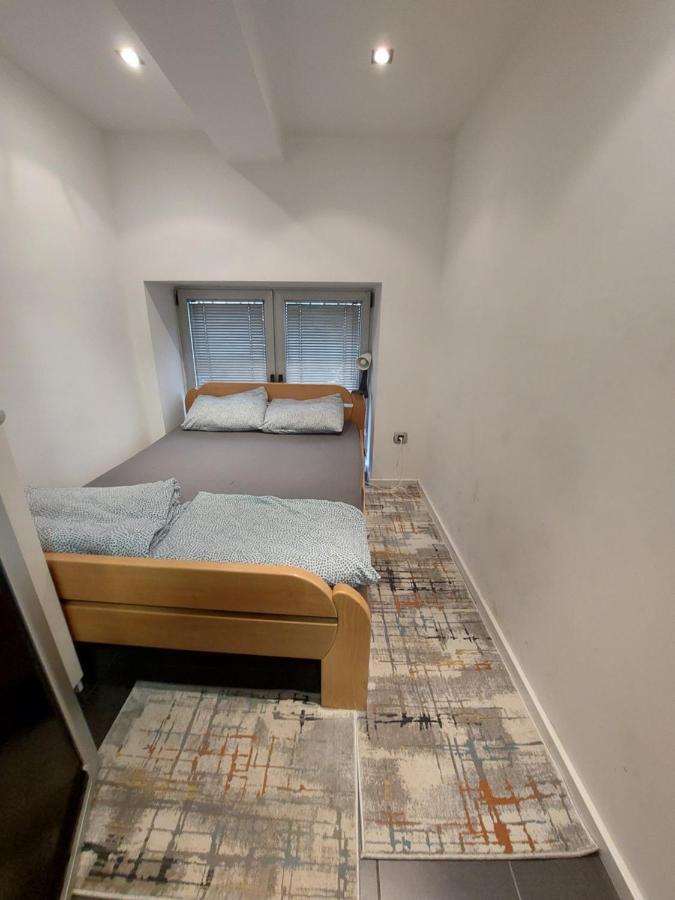 Hostel Inn Downtown Belgrade Bilik gambar
